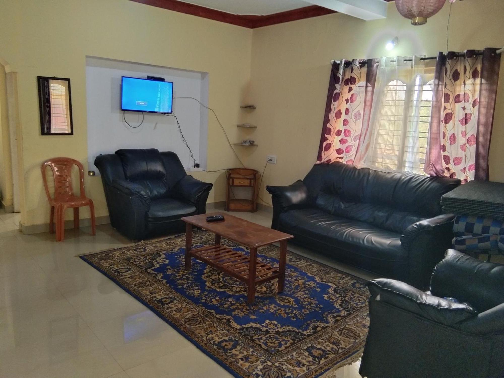 Samz Estate Stay 2Bhk Мадікері Екстер'єр фото